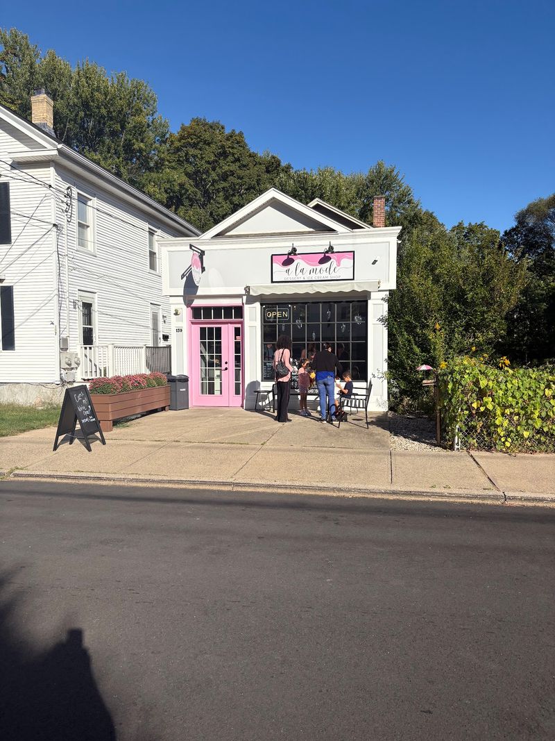 Downtown Southington Near The Town Green