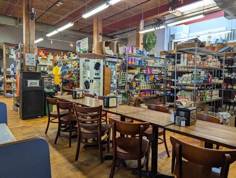 14 Unusual North Carolina Eateries Worth Visiting This August - Decor Hint Saxapahaw General Store - Gourmet Gas Station Fare