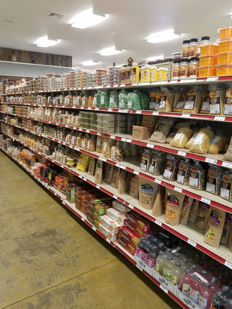 These 9 Tennessee Amish And Mennonite Country Markets Are Worth Driving For Homemade Bread And More - Decor Hint Backermann's Country Market, Whiteville
