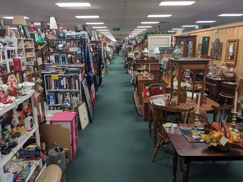 I-76 Antique Mall, Ravenna
