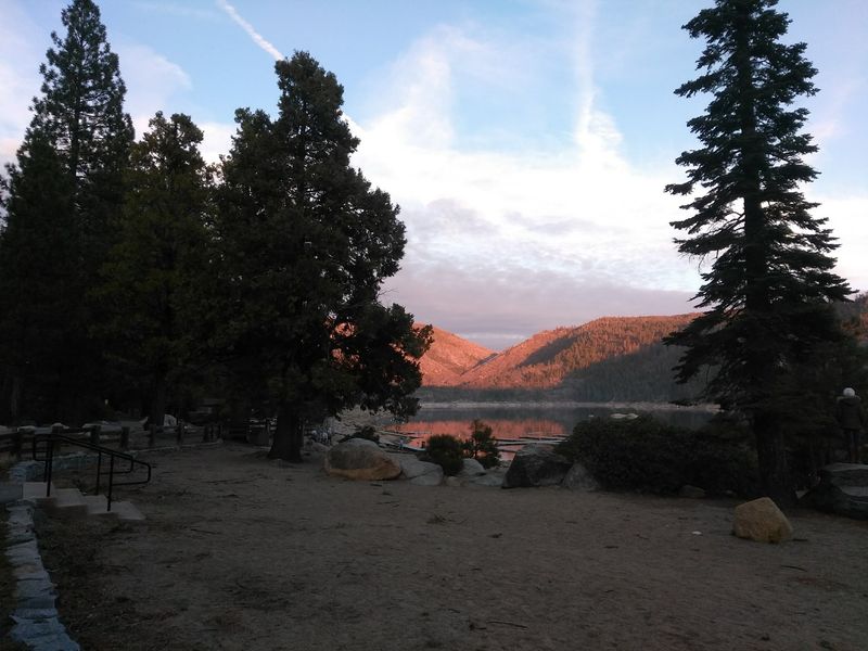 These 12 Central California Mountain Towns Feel Like A Secret Worth Finding - Decor Hint Pinecrest, California