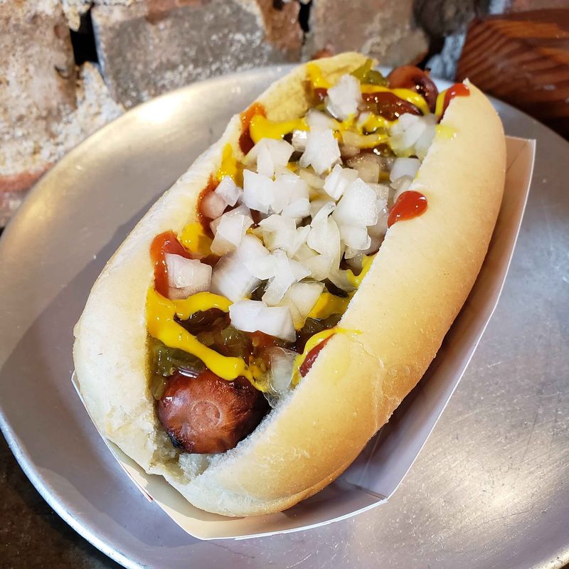 Riley's Hot Dog & Burger Gourmet, New Britain 
