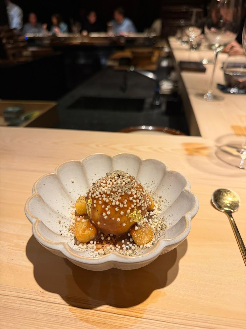 Mujo, Atlanta