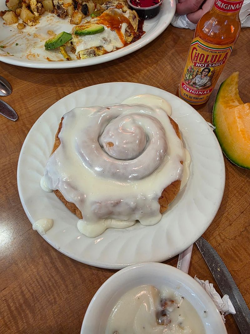 Richie's Diner And Those Absurdly Large Cinnamon Rolls