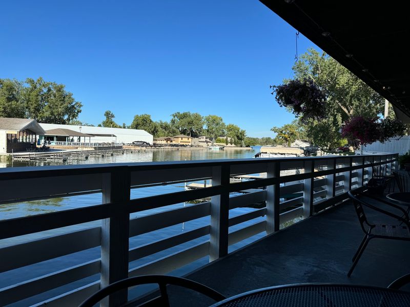 11 Affordable Nebraska Steakhouses That Feel Like A 5-Star Dining Experience - Decor Hint The Woodcliff Restaurant, Fremont