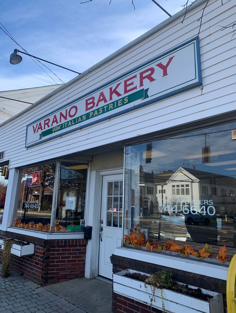 Varano Bakery, Bethel