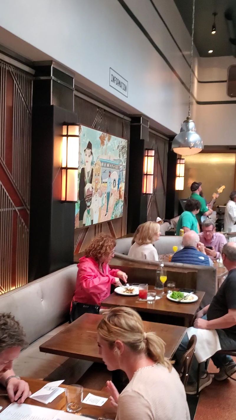 Sunday Brunch With Live Jazz