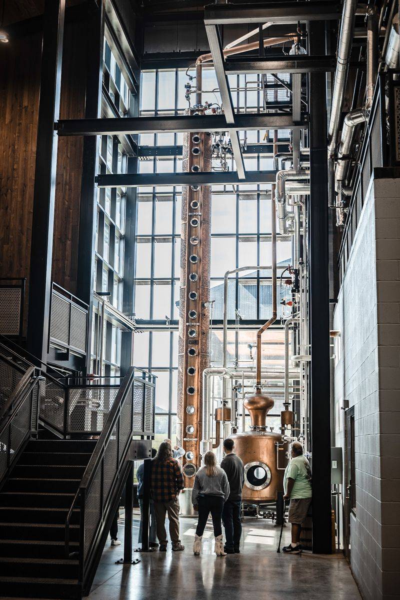 Kentucky Has Distilleries That Look Like Something Out Of A Postcard - Decor Hint Log Still Distillery