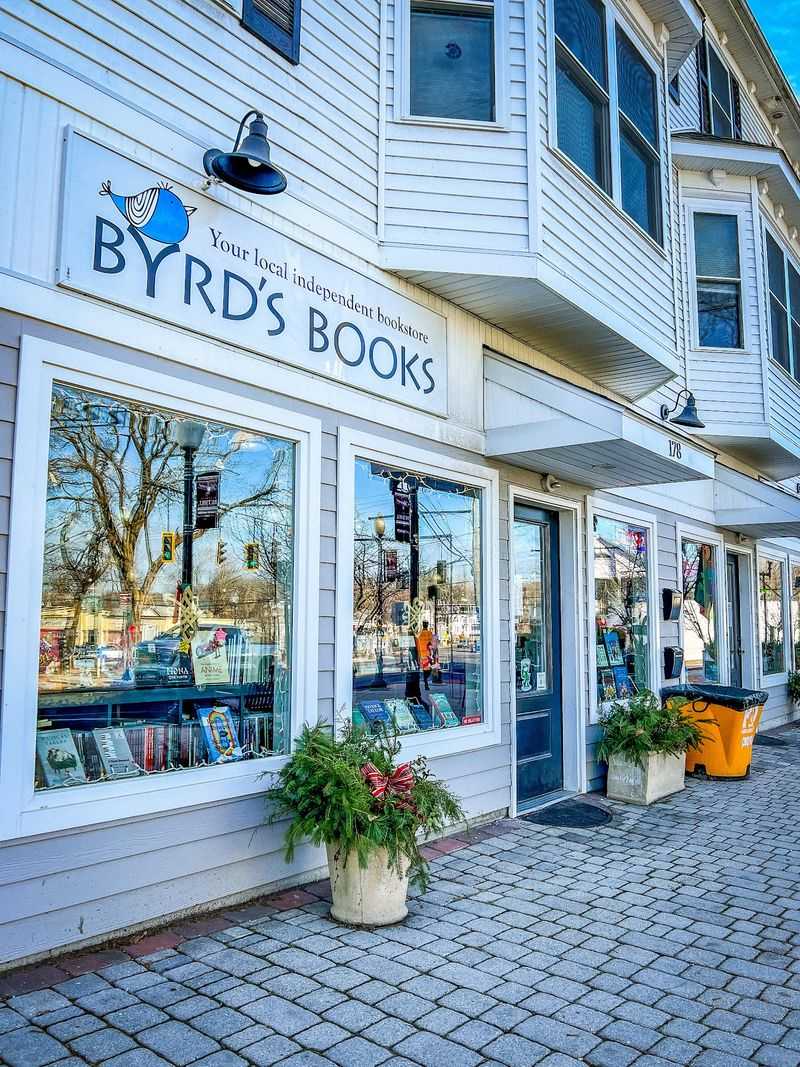 Byrd's Books, Bethel
