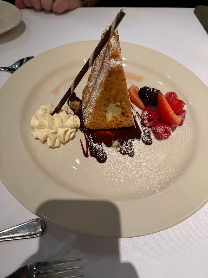 End The Night With Key Lime Pie Or Creme Brulee Cheesecake