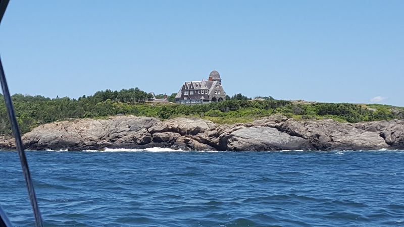 This Hidden Rhode Island Cove Is A Peaceful Alternative To Crowded Beaches - Decor Hint The Epitome Of Peaceful Shores