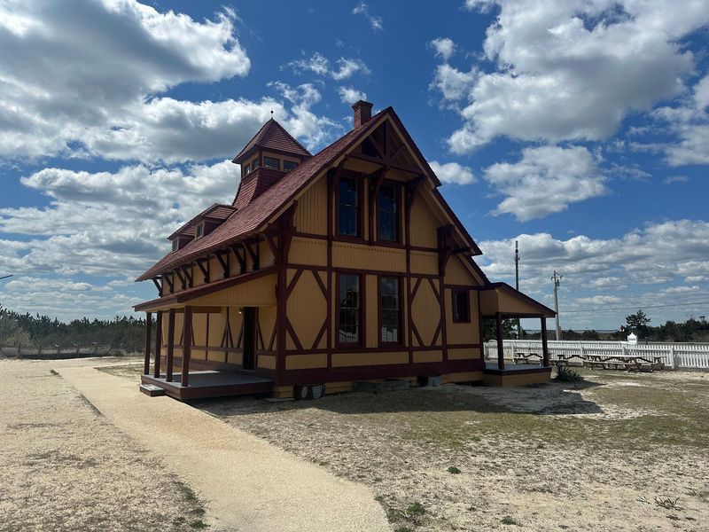 This Delaware Museum Tells The Story Of The Coast's Bravest Rescuers - Decor Hint Architecture From An Era Past