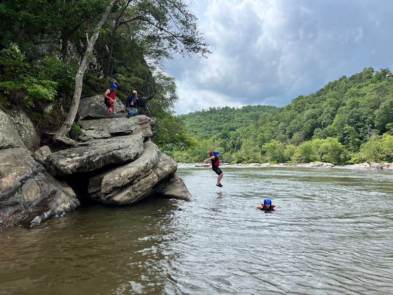 Hot Springs' Healing Waters and Mountain Comforts