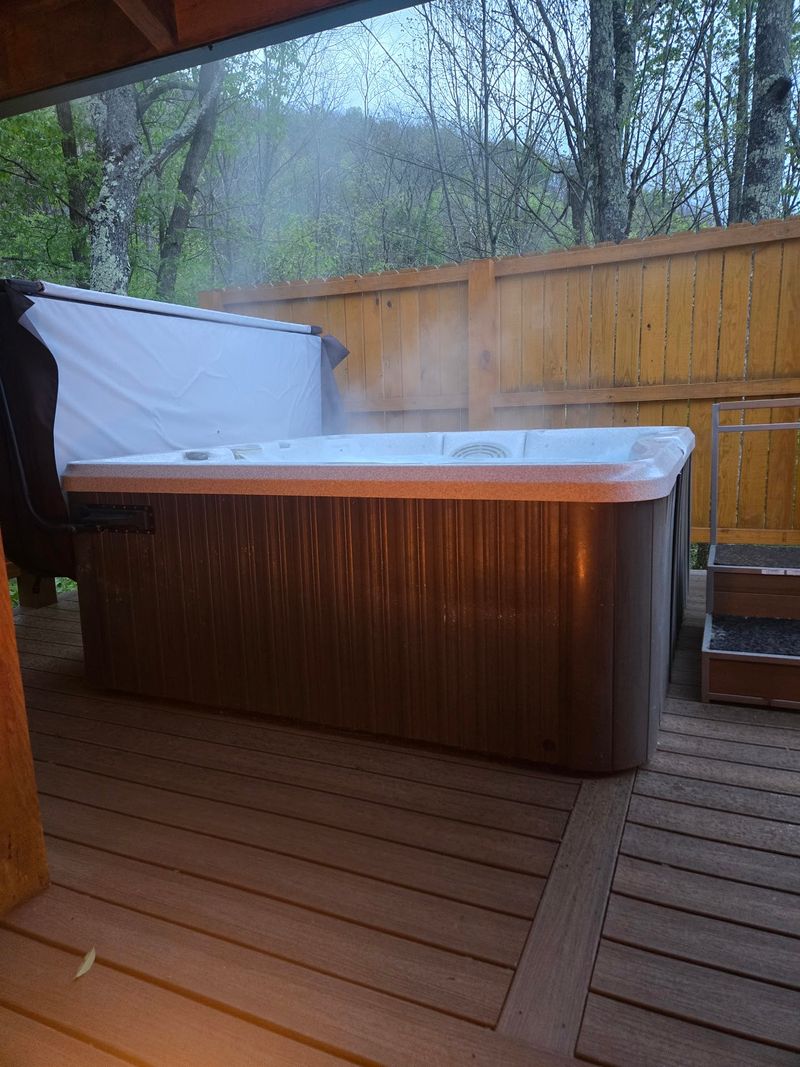 This West Virginia Couples-Only Retreat Is A Short Drive From A Stunning Waterfall - Decor Hint Hot Tubs Under Starlight