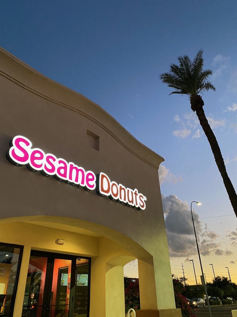 10 Legendary Donut Shops In Arizona That Are Truly Worth The Detour - Decor Hint Sesame Donuts