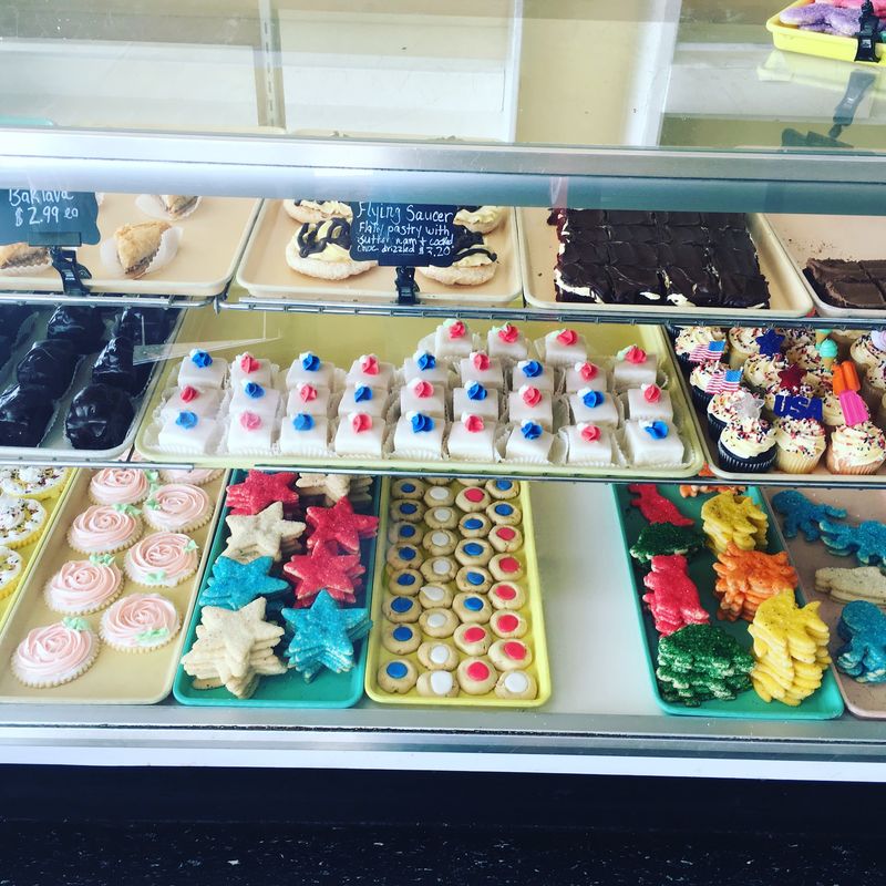 Mondelli's Bake Shop