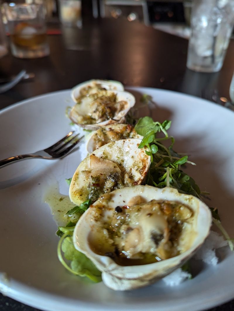 This Vermont Restaurant Serves Oysters So Good You’ll Want To Come Back - Decor Hint Why You'll Book A Return Trip