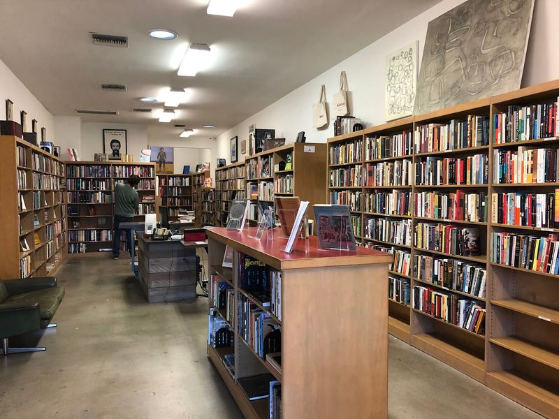 11 Southern California Secondhand Bookstores Worth Getting Lost In During 2026 - Decor Hint Alias Books East, Los Angeles