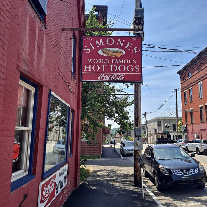 Simones' Hot Dog Stand, Lewiston 
