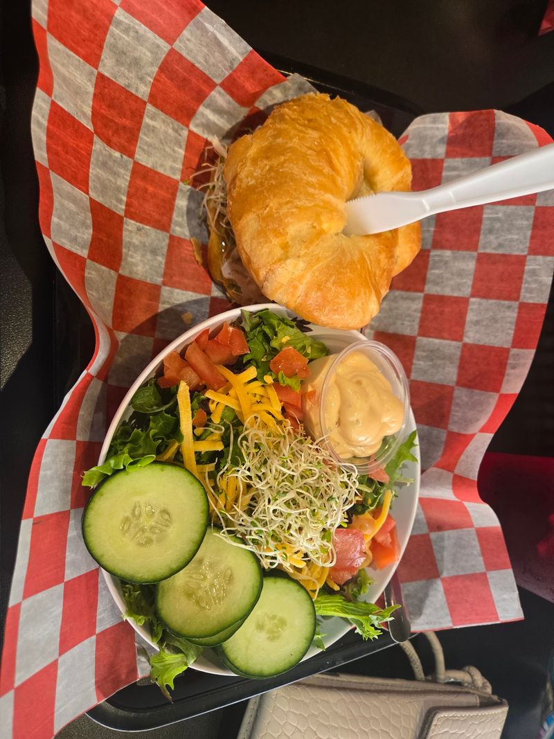 Salads And Starters Worth Ordering