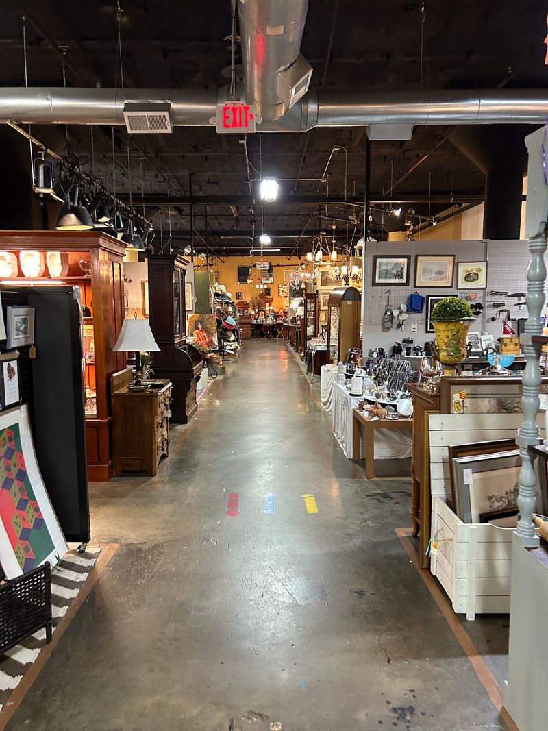 Mellwood Antiques & Interiors