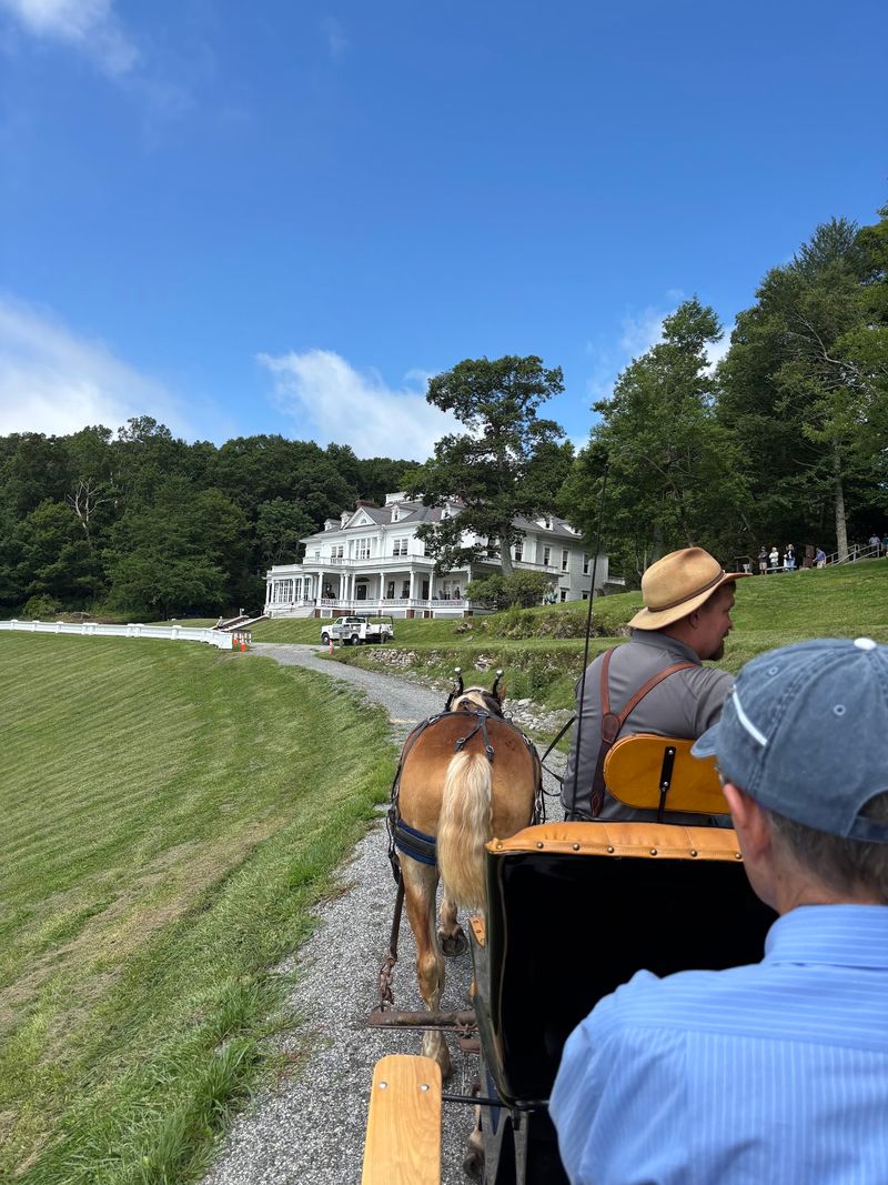 This 2-Hour Carriage Ride Might Be North Carolina’s Most Unexpected Mountain Adventure - Decor Hint Book Ahead Because Regular Tours Run By Appointment Thursday Through Monday