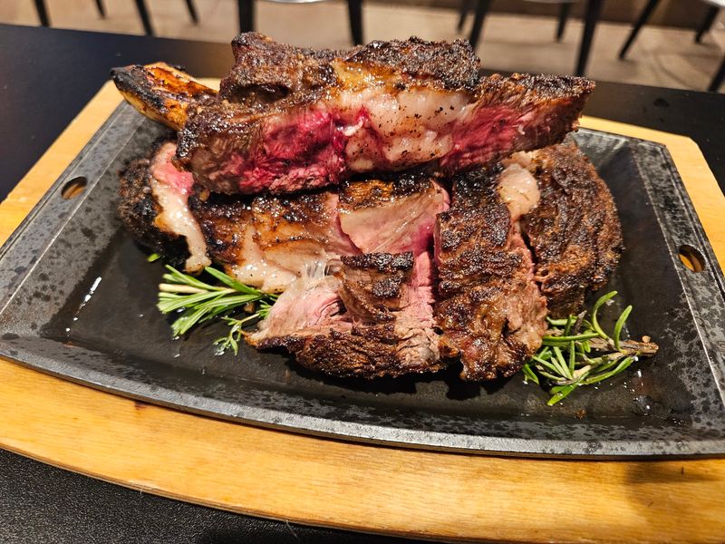 Order A Hand-Cut Steak When 36 Ounces Sounds Slightly Ambitious