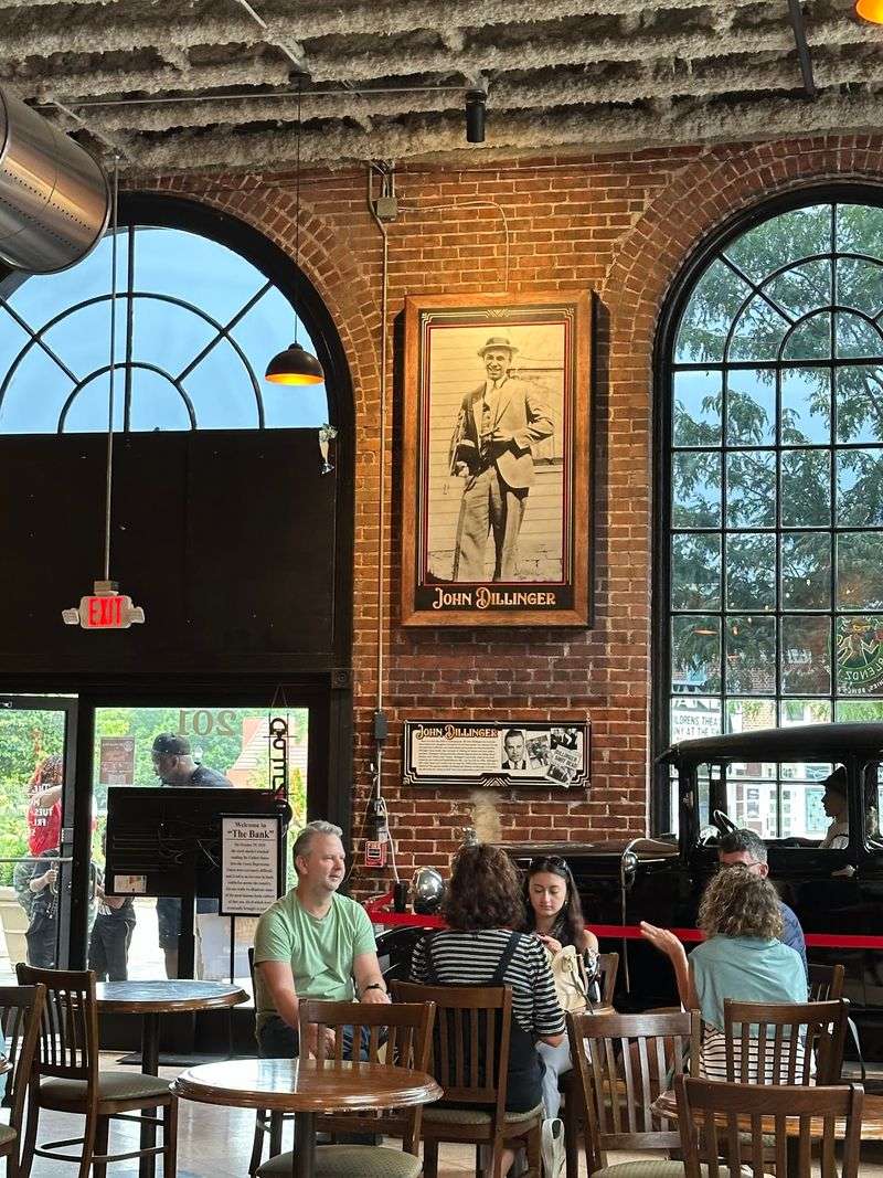 Grab A Table And Turn A Quick Bite Into A Longer Downtown Stop