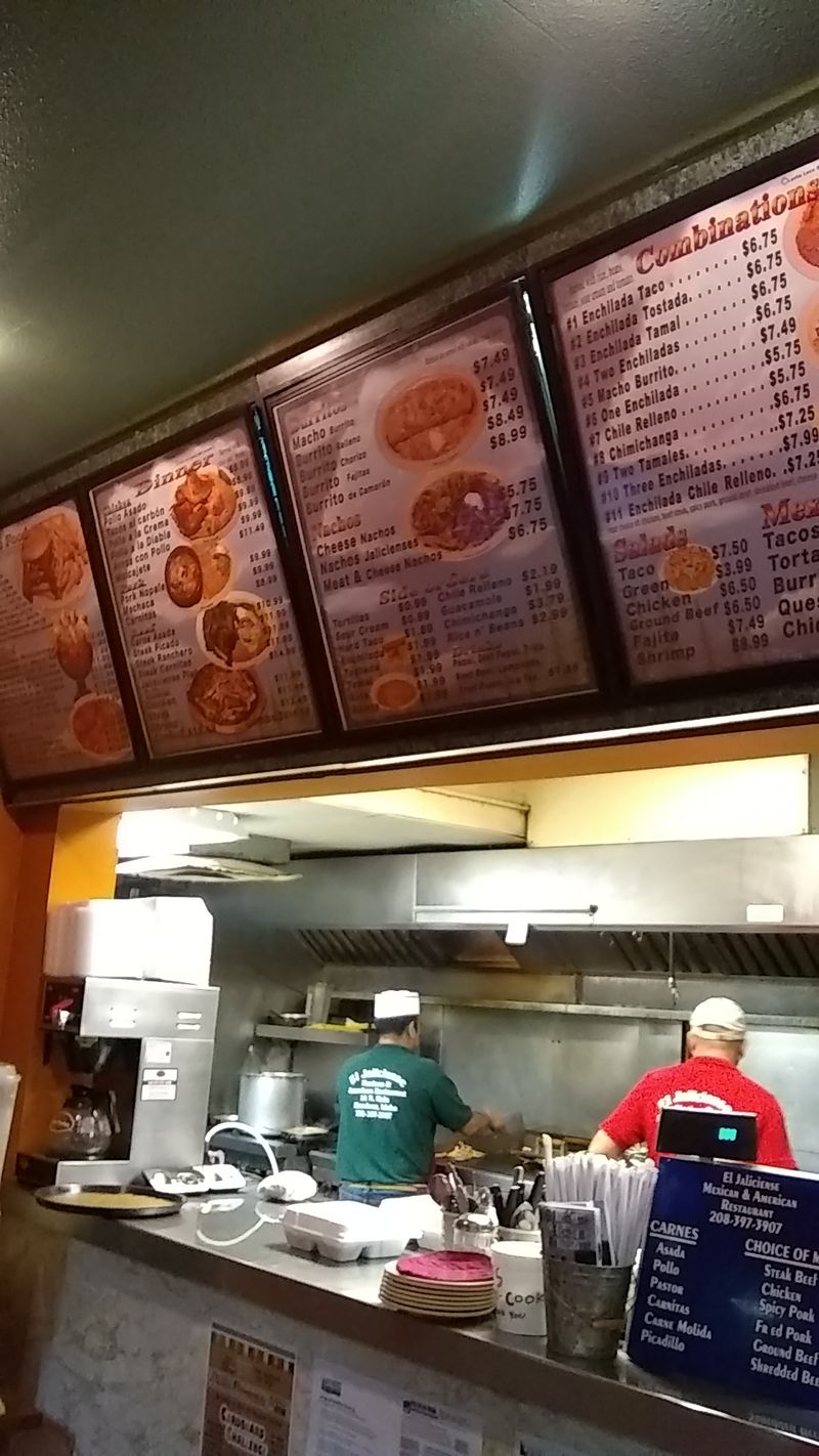 This Tiny Idaho Restaurant Serves Flavorful Pork Dishes And Classic Mexican Favorites - Decor Hint Leave Understanding Why This Small-Town Stop Gets Such Loyal Praise
