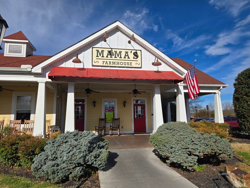 Mama's Farmhouse, Pigeon Forge