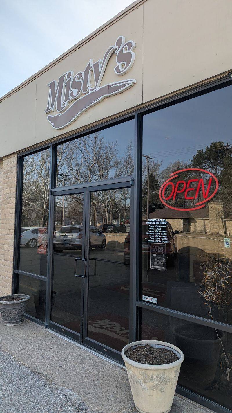 11 Affordable Nebraska Steakhouses That Feel Like A 5-Star Dining Experience - Decor Hint Misty's Restaurant & Lounge, Lincoln