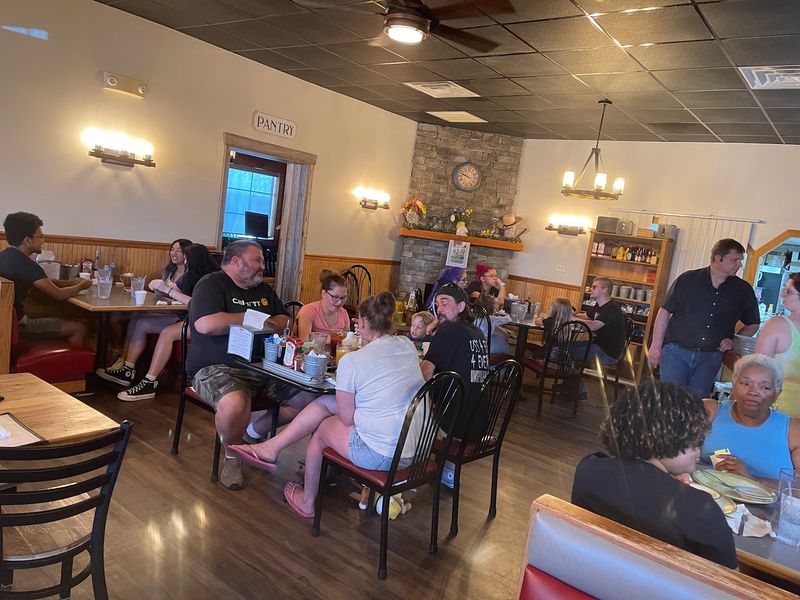 This Tiny North Carolina Mennonite Bakery Starts Baking At 4 A.M. And Serves French Toast With Homemade Butter Syrup - Decor Hint Try Biscuits And Gravy When You Want Something Savory