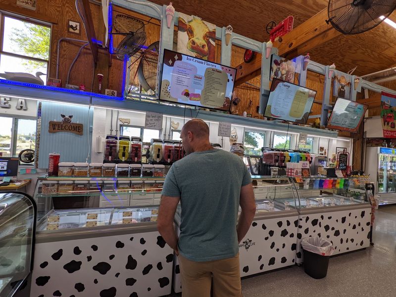 This North Carolina Farm Market Is Packed With Homemade Fudge, Fresh-Baked Treats, And Coastal Specialties - Decor Hint Stop In When You Need A Break From Corolla's Beach-Day Routine