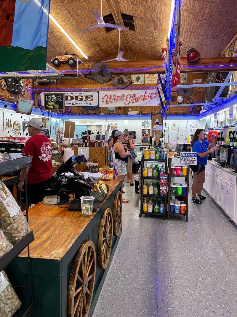 This North Carolina Farm Market Is Packed With Homemade Fudge, Fresh-Baked Treats, And Coastal Specialties - Decor Hint Pick Up North Carolina-Made Foods To Bring Home From The Outer Banks