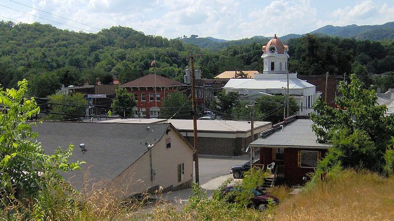 These Tiny North Carolina Mountain Towns Are Made For An August Weekend - Decor Hint Bryson City, Swain County
