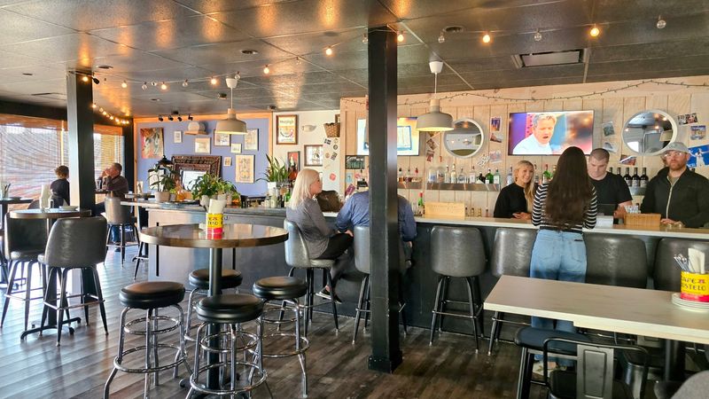 Cafe Melba, Milford