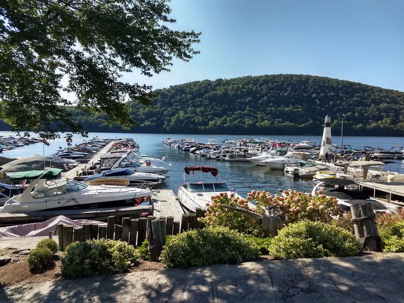 Locals Say This Connecticut Lake Town Has Lost Some Of The Peace It Was Known For - Decor Hint Boaters And Day-Trippers Keep The Lake Busy