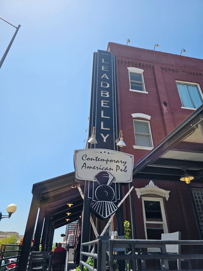10 Nebraska Restaurants Making Gluten-Free Dining Easier In 2026 - Decor Hint LeadBelly, Lincoln
