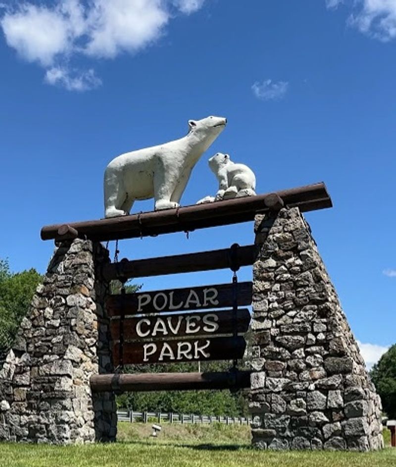 Polar Caves Park, Rumney