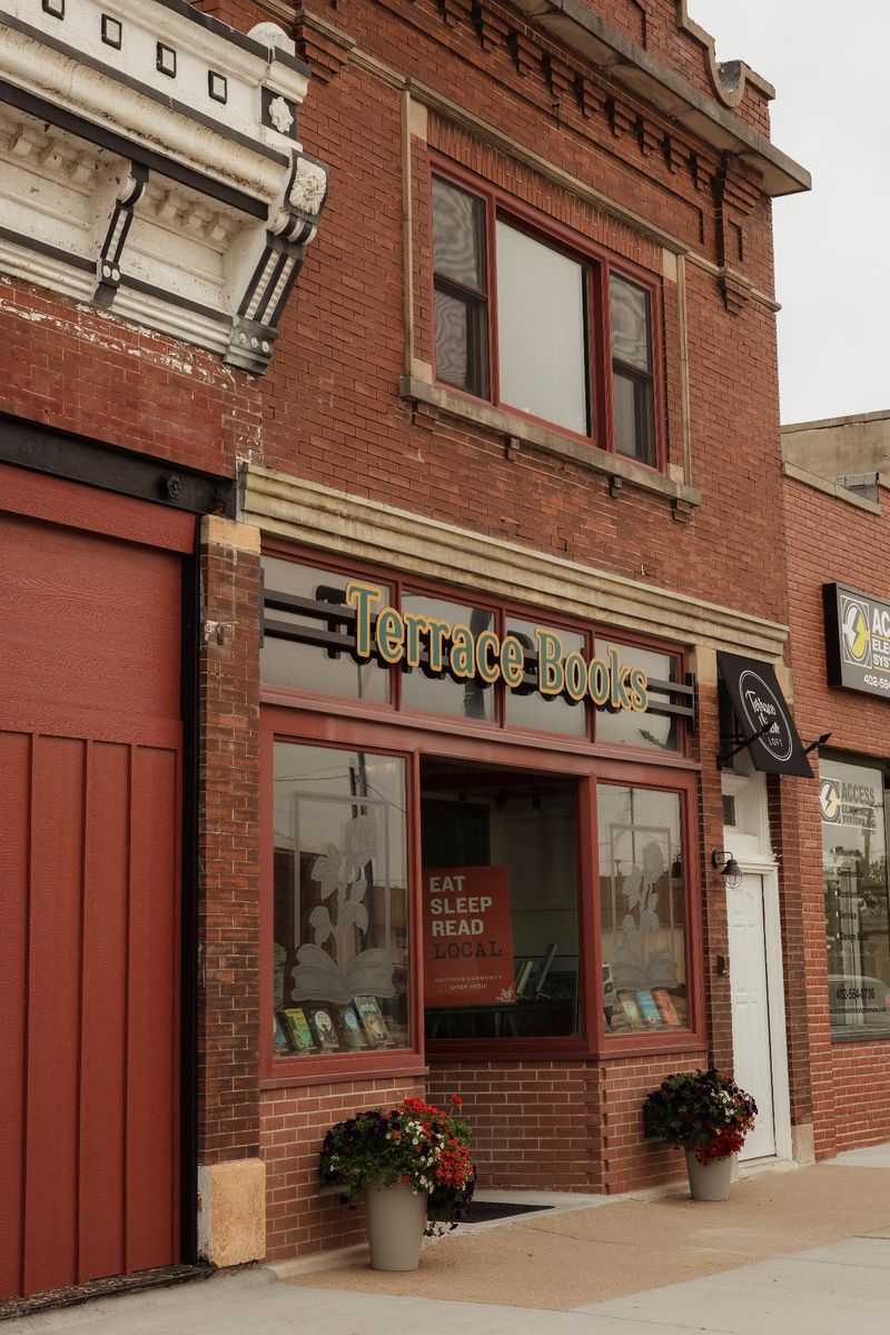 This Cozy Nebraska Bookstore Has A Terrace, Collectible Books And A Cat Who Thinks He Runs The Place - Decor Hint Find All The Visiting Info