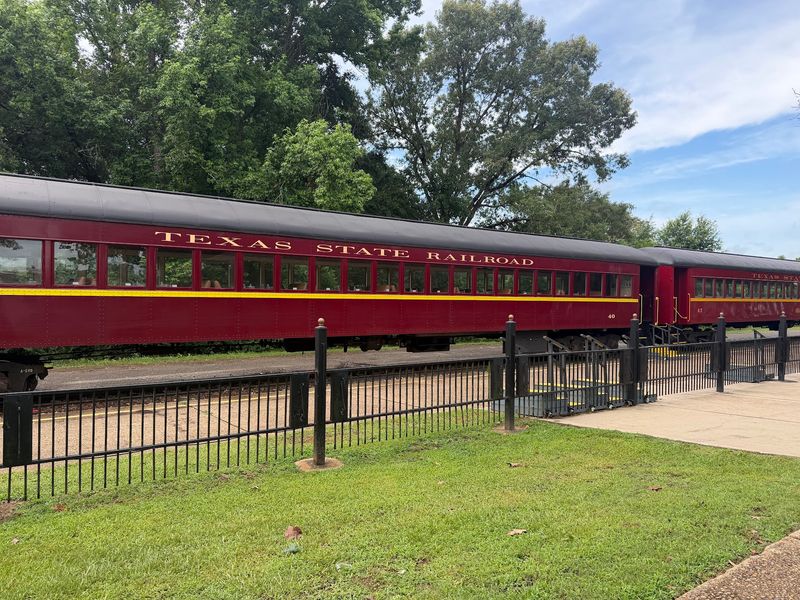 9 Texas Day Trips That Go Beyond The Usual Tourist Attractions - Decor Hint Texas State Railroad Palestine Depot, Palestine