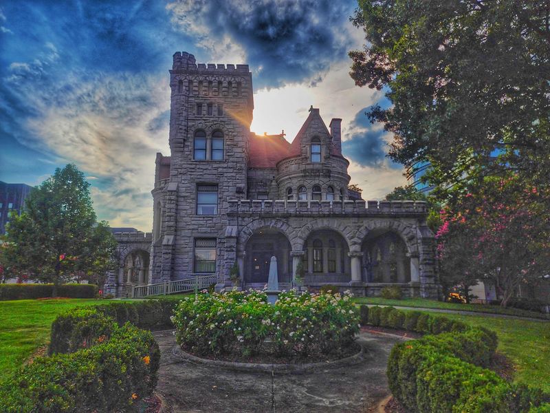 9 Creepy Attractions In Georgia That Visitors Rarely Discover - Decor Hint Rhodes Hall, Atlanta