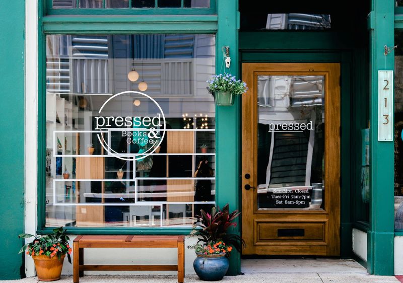 Pressed Books & Coffee, Lakeland