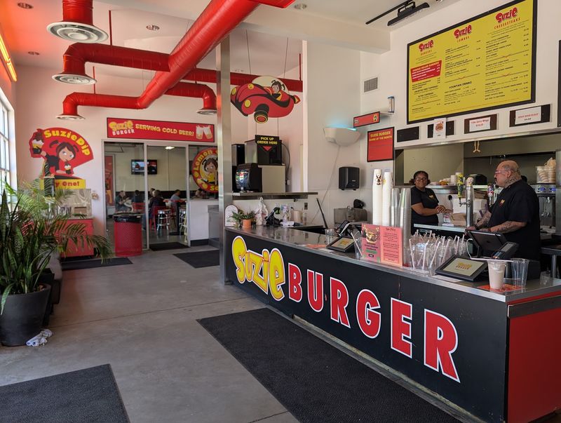 Suzie Burger, Retro Burgers Without Restaurant Prices