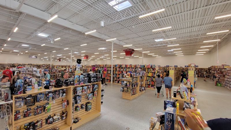 This North Carolina Used-Book Paradise Is So Loved People Drove Nearly 570 Miles For It - Decor Hint See Why Hundreds Of Fans Once Turned McKay's Into A 568-Mile Road Trip