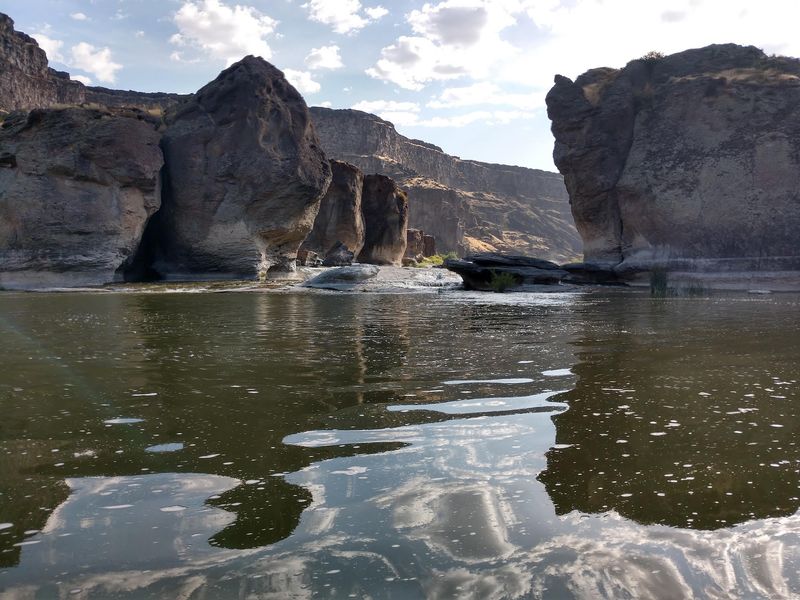 Paddle 2 Miles Through An Idaho Canyon To Reach Two 100-Foot Rock Pillars In The River - Decor Hint Keep Going Toward Shoshone Falls If You Want A Bigger Adventure