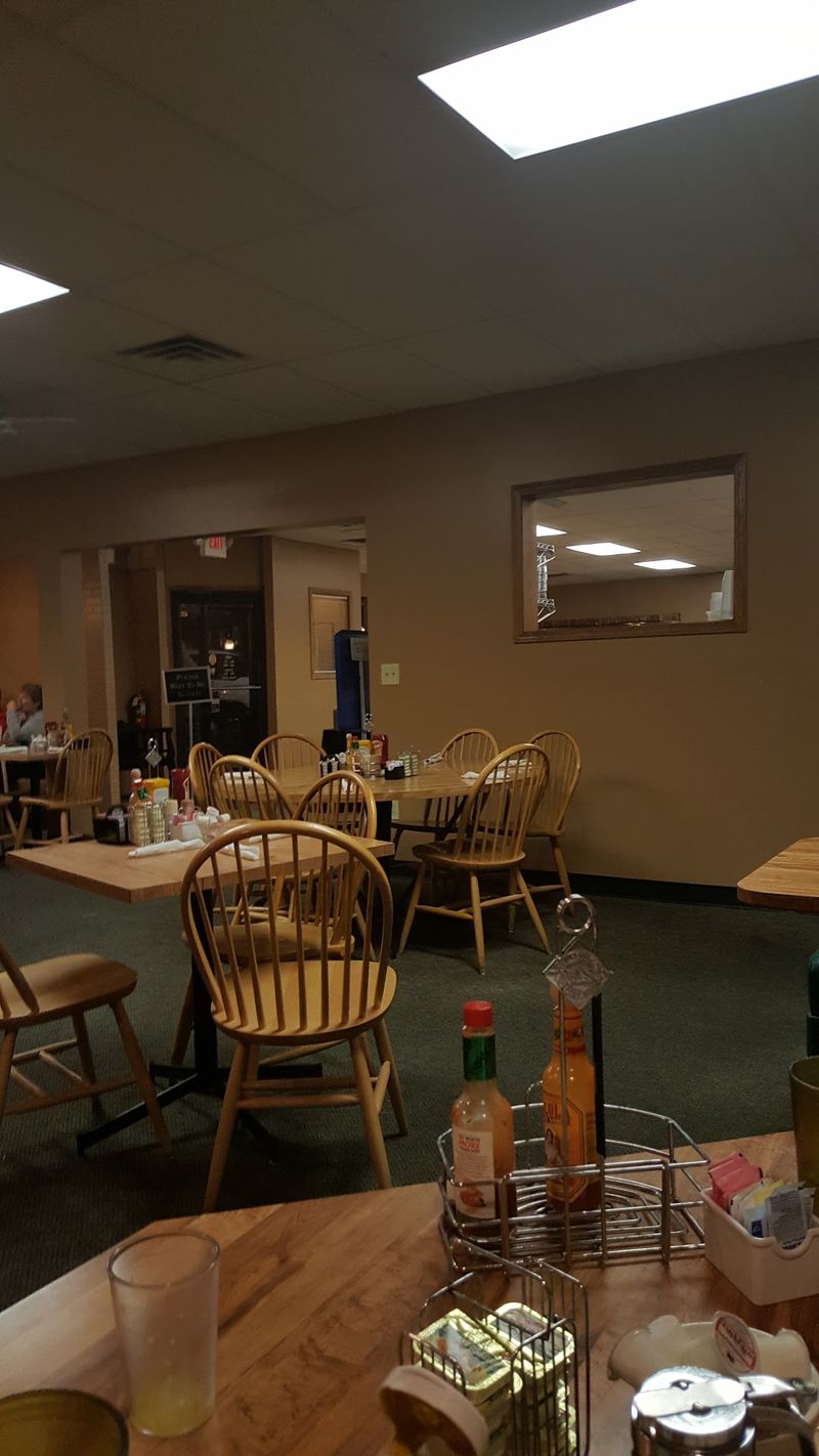 This Old-Fashioned Nebraska Spot Serves Meatloaf Worth Making A Detour For - Decor Hint A Family Story Since 1996