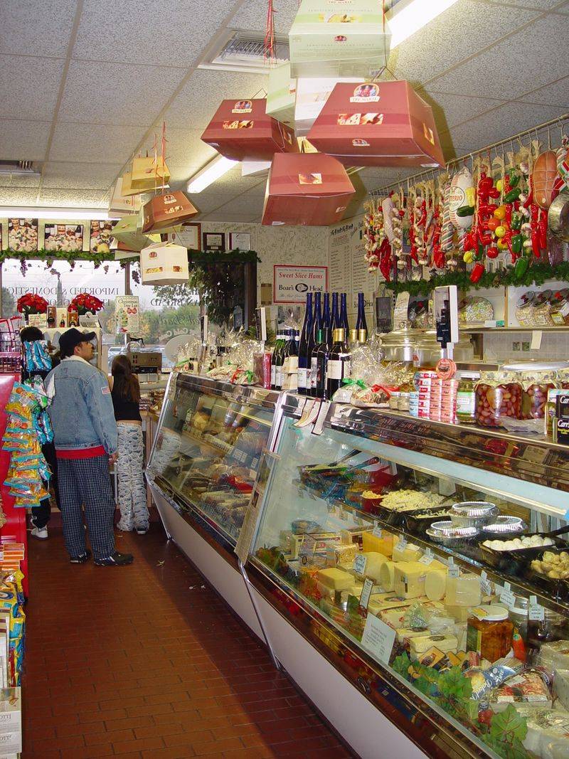 Italia Deli & Bakery, Agoura Hills