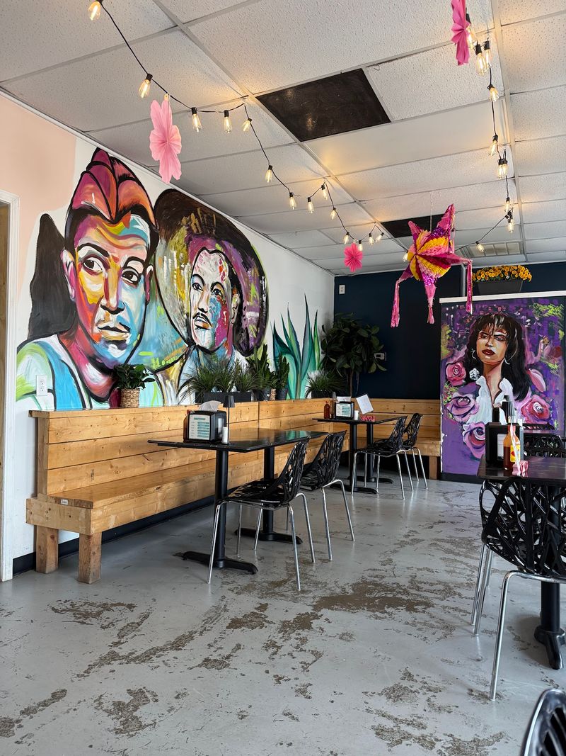 People Drive From Across North Carolina For The Mexican Food At This Small-Town Restaurant - Decor Hint See Why This Small Sanford Spot Keeps Winning Over New Regulars