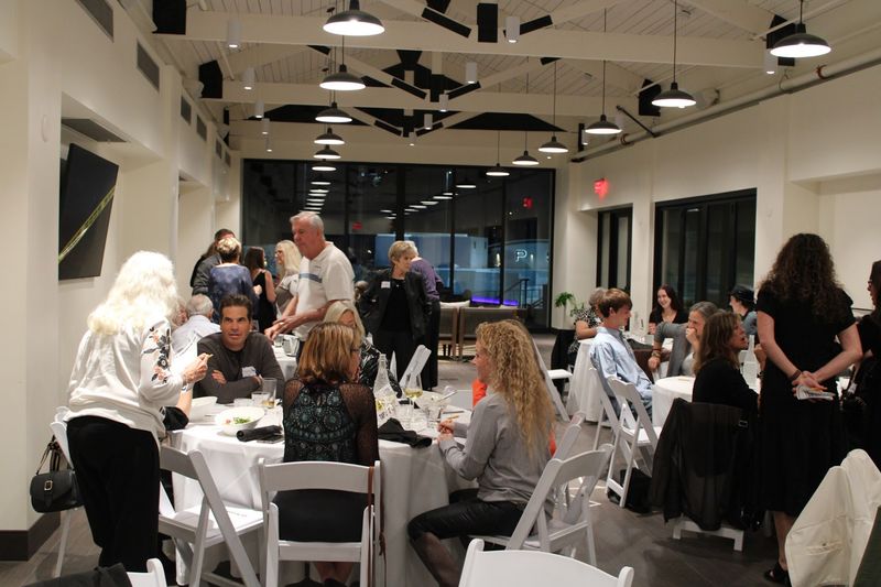 This North Carolina Dinner Show Turns Dinner Into A 2.5-Hour Investigation Mystery - Decor Hint Keep An Eye On Everyone Because The Culprit May Be Sitting Nearby